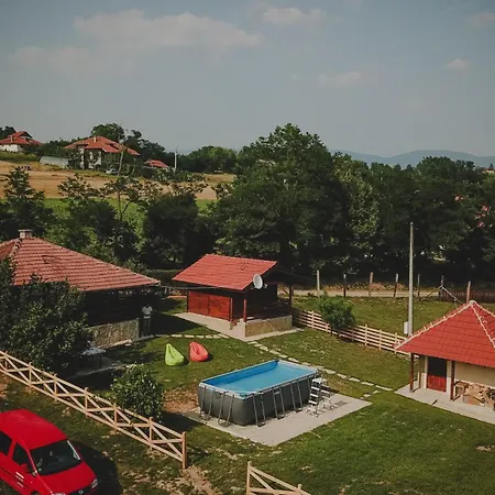 Stara Kuca I Brvnara *