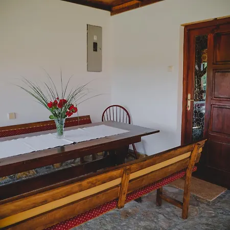 Stara Kuca I Brvnara Velerec