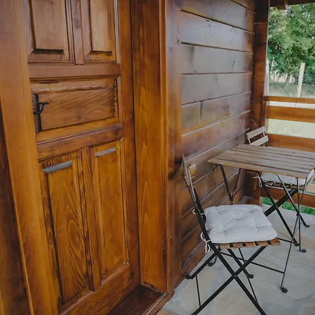 Stara Kuca I Brvnara